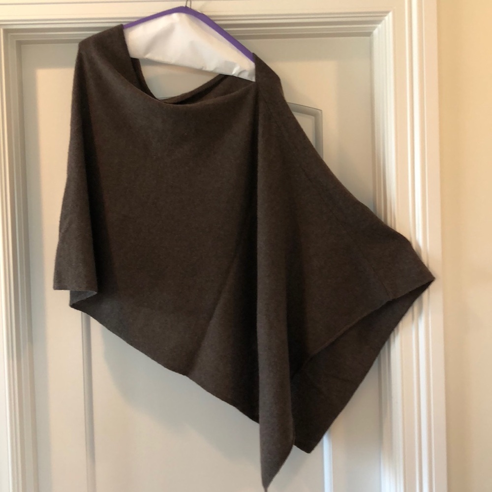 MINNIE ROSE 100% Cashmere, dark brown poncho One Size